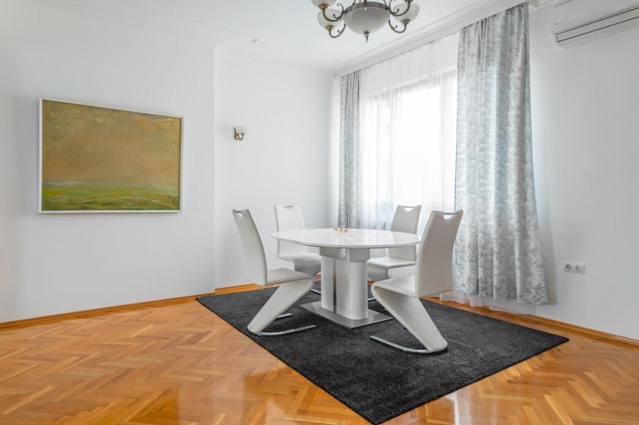 Vitosha Str 2Bd White & Blue Apt By Flat Mаnager Sofia Buitenkant foto