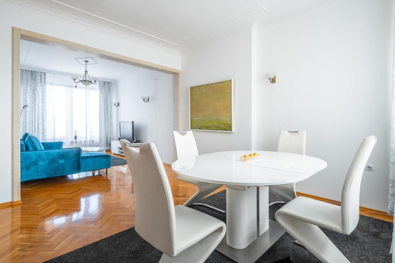 Vitosha Str 2Bd White & Blue Apt By Flat Mаnager Sofia Buitenkant foto